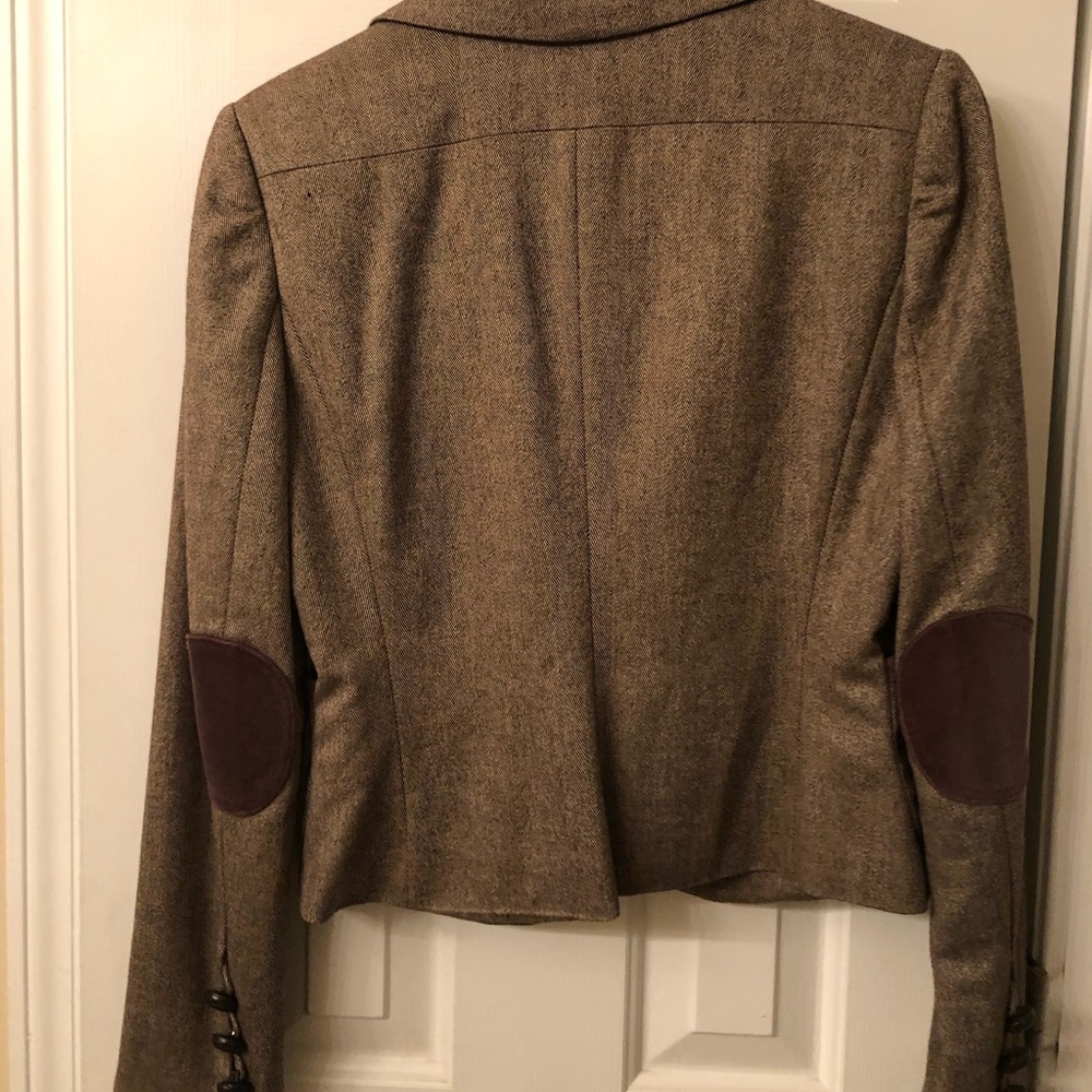 Women’s size 4 pant suit. Only worn one time. - Picture 4 of 6